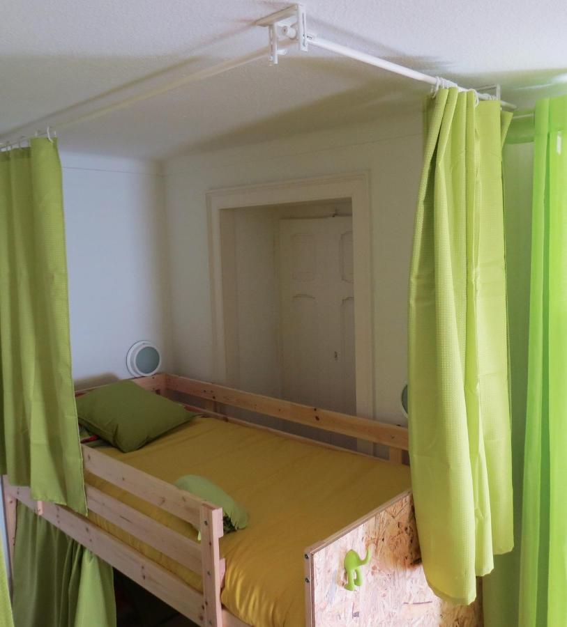 Hostel White House *
