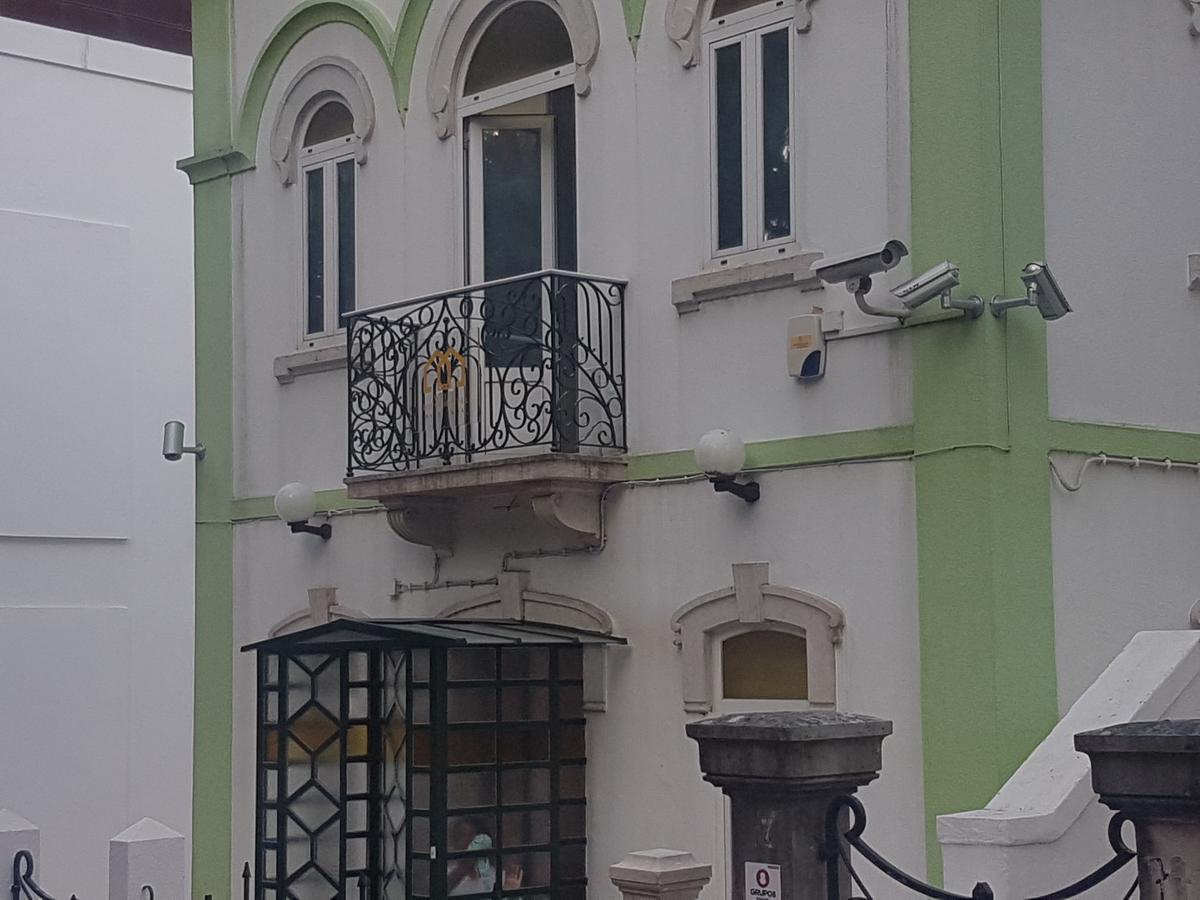 Hostel White House *